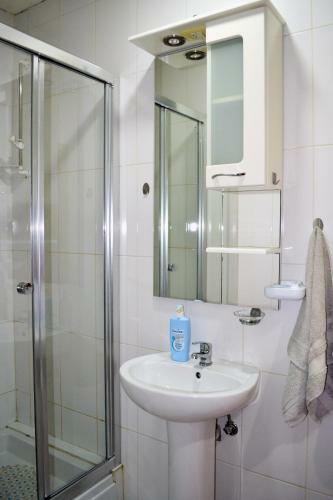 Jovani Apartments