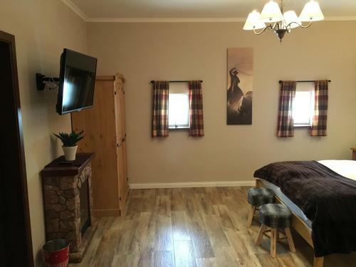 Four Oaks Bed & Breakfast Hotel
