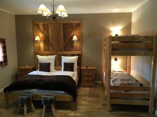 Four Oaks Bed & Breakfast Hotel