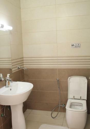 Murex Plaza Hotel & Suites