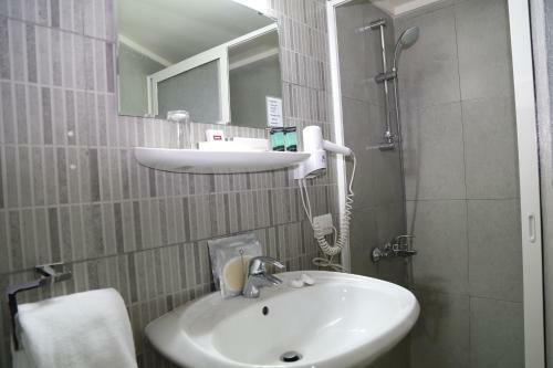 Douma Hotel