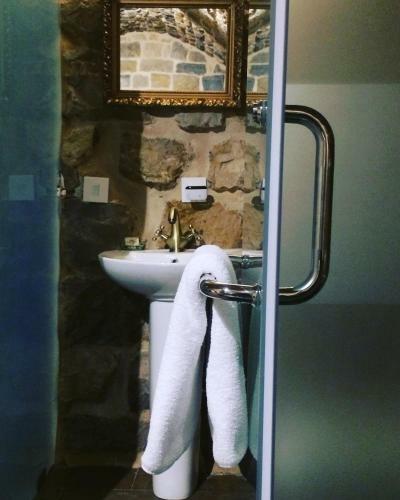 Hostal My Stone Cellar