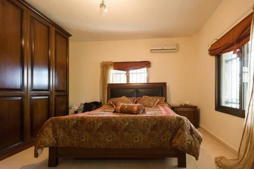 Hostal Mresty Guest House