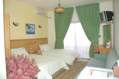 Platinum Hotel