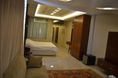 Platinum Hotel