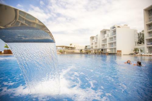 Hotel Whitelace Resort