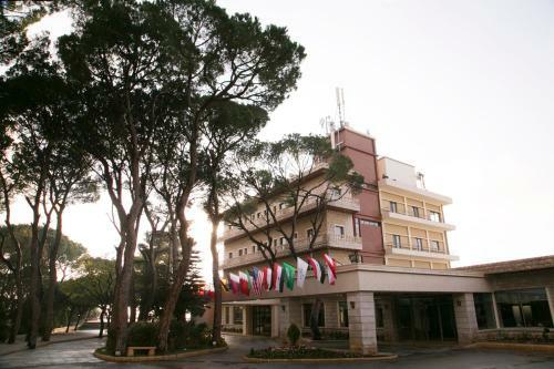 Bzommar Palace Hotel