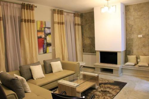 � Cedres Apartments