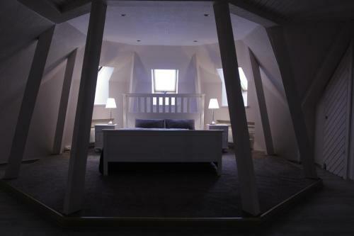 Rabbit Hotel