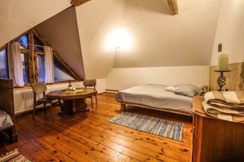 Hostal Viesu Nams Melnsils