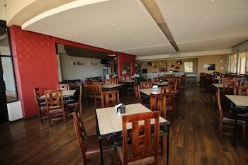 La Fuente Hotel & Suites