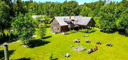 Hostal Piz? Guest House & Campsite