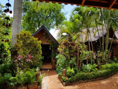Hostal Thongbay Guesthouse