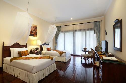 Hotel Santi Resort & Spa