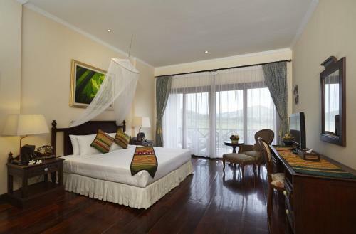 Hotel Santi Resort & Spa