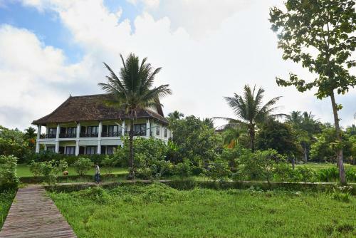 Hotel Santi Resort & Spa