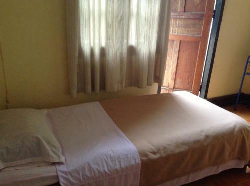 Hostal Pathoum Phone Guesthouse
