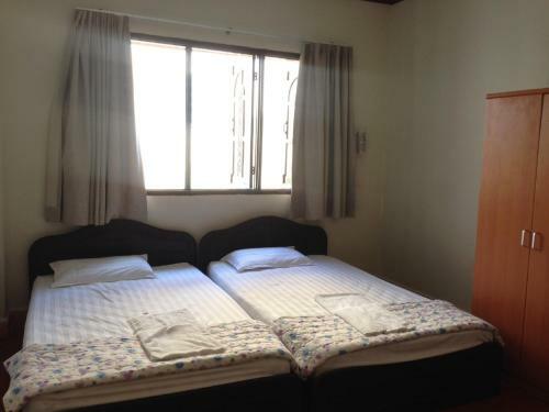 Hostal La Gondola Guesthouse