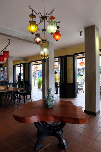 Hotel Inthira Thakhek