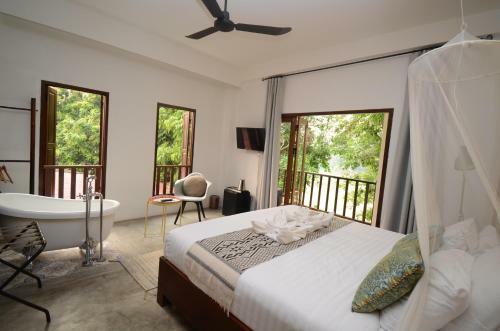 Hotel Moonlight Champa Riverview