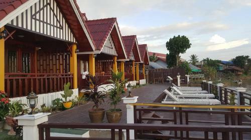 Golden Hotel Don Det