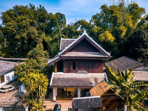 Chill Riverside Hostel & Cafe