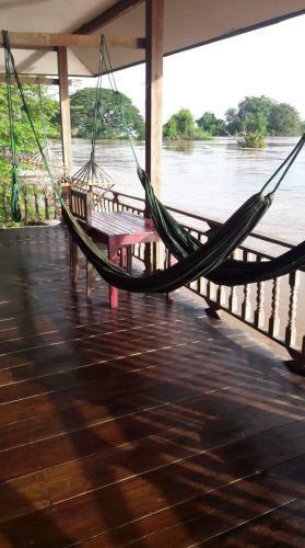 Hostal Riverside Bungalow