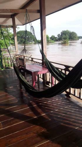 Hostal Riverside Bungalow