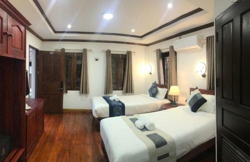 Wisdom Mystery Hotel