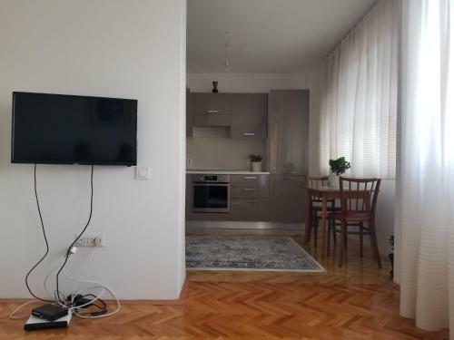 Super Central & Panoramic - Leo's Apartment