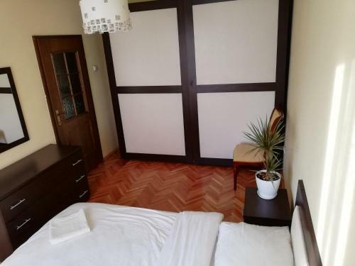 Duku's Apartment