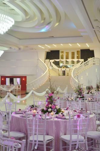 Hotel Queen Vali Palace