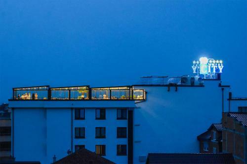 City Hotel