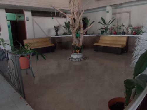 Hotel Raldos Inn