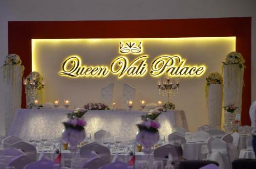 Hotel Queen Vali Palace