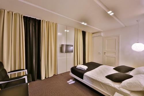Io Hotel