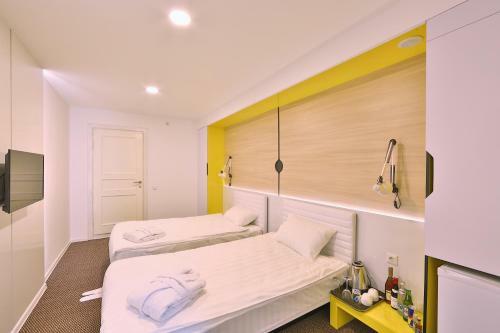 Io Hotel