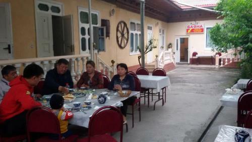Hostal Bayana Hotel & Hostel