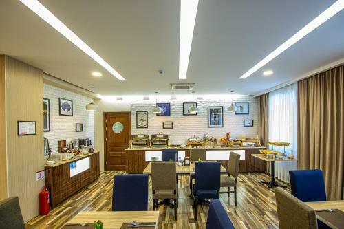 Rayan Hotel