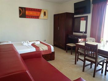 Playa Linda Hotel