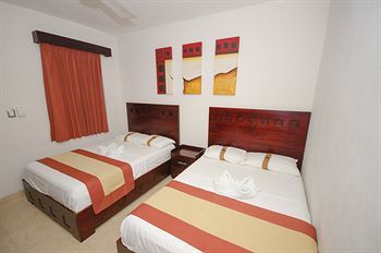 Playa Linda Hotel