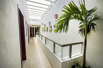 Playa Linda Hotel