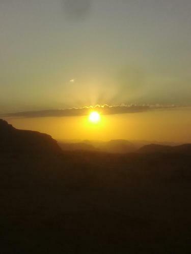 Wadi Rum Blue Sky And Tour