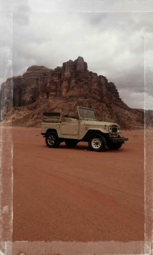 Wadi Rum Blue Sky And Tour