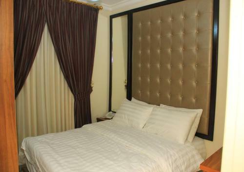 Shami Plaza Hotel