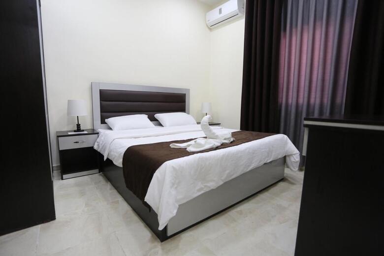 7boys Hotel