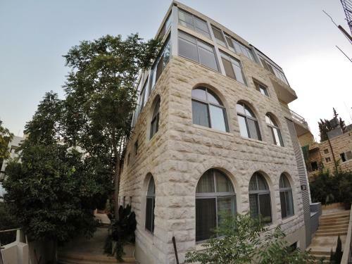 Magnolia Apartments