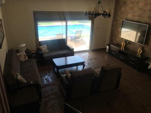 Villa El Karam & Jood Chalets