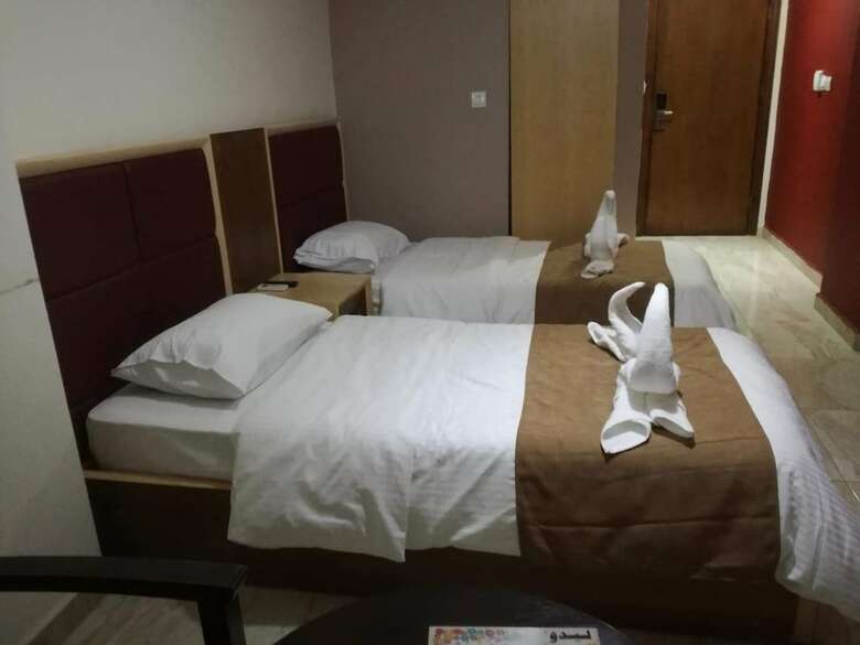 Yacht Hotel