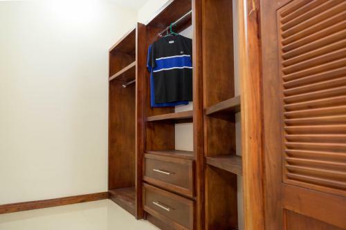 Luxury 3bd 3bth Apartment 2000 Sq. Ft. Gated Complex